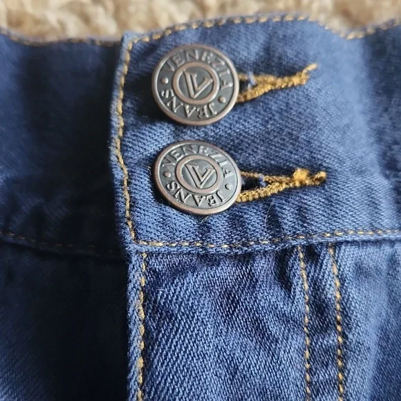 NWT Venezia Jeans Dark Blue Denim Women's Shorts Size 26 - Picture 2 of 8